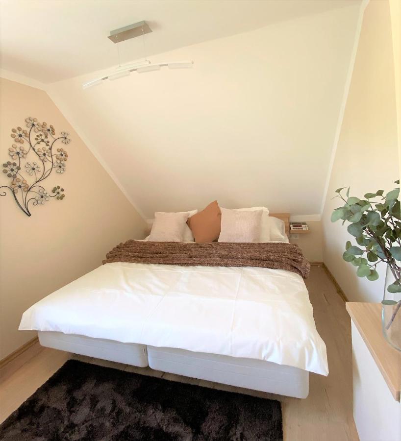 Otium Wellness Apartmanhaz バラトンアカラッチャ エクステリア 写真